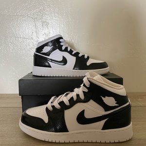 Air Jordan 1 Mid (Custom)